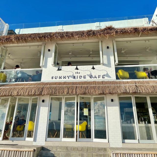 The Sunny Side Cafe Boracay 🍔🍕