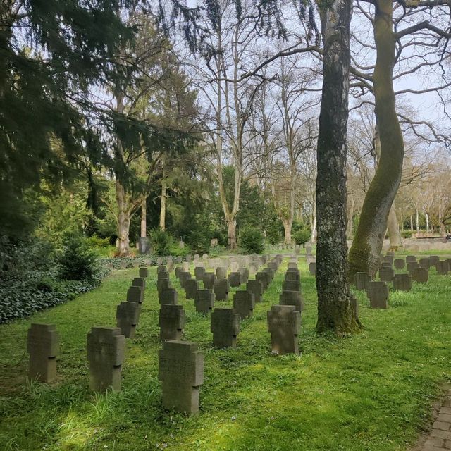 Traveling through time: The cemetery of Frankfurt