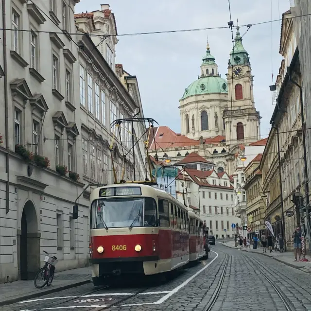 Praha, the city came from the oil painting 