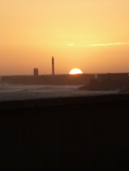 Sunset Over the Ocean: A Serene Evening in Cadiz