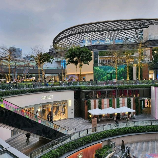 🌟 Parc Central, Guangzhou: A Shopper’s Paradise in the Heart of Tianhe 🏙️🛍️