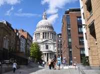 Walking around Saint Paul's Cathedral 🇬🇧
