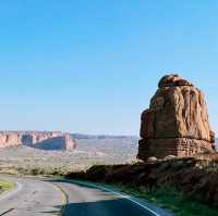 🌉 Arches National Park Transportation Tips: How to Navigate the Land of Stone Magic 🏜️🚗