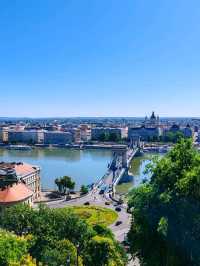 Twin Souls on the Danube