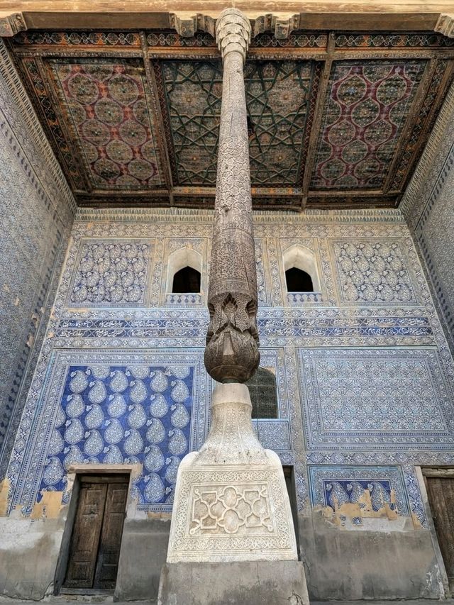 🏛️ Silk Walls and Royal Echoes – Toshhovli Palace, Khiva, Uzbekistan