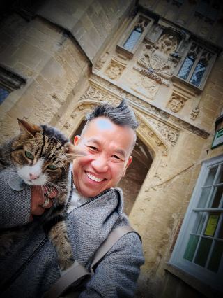 หนีเที่ยวสักหน่อยวันนี้
9:00 น. - เริ่มต้นจากสถานีขนส่งบาธ
มหาวิหารเวลส์ - ผลงานชิ้นเอกสไตล์โกธิค
พระราชวังบิชอปส์และสวน -
เดินเล่นอย่างสงบ
ตลาด - กาแฟและเสน่ห์แบบท้องถิ่น
ถนนวิคาร์ส โคลส - ถนนที่อยู่อาศัยที่เก่าแก่ที่สุดในยุโรป
ใช่หรือไม่? อาหารกลางวันแบบเมดิเตอร์เรเนียน - ของโปรด
ช่วงเวลาของฉัน
เดินเล่นบนถนนปูหิน - แต่งตัว ไลฟ์สไตล์ และการดูแลตัวเอง
เวลาคุณภาพ การเดินทางเล็กๆ ของฉัน การรีเซ็ตชีวิตของฉัน
#เวลส์ #ไปเวลส์ #เที่ยวแบบไปเช้าเย็นกลับ #เวลาคุณภาพ #ของโปรดของฉัน #ไลฟ์สไตล์ #อารมณ์การเดินทาง #การเดินทางดูแลตัวเอง #สำรวจอังกฤษ #การหลบหนีเล็กๆ น้อยๆ