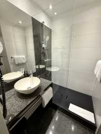 ✨ Stylish Stay in the Heart of Warsaw