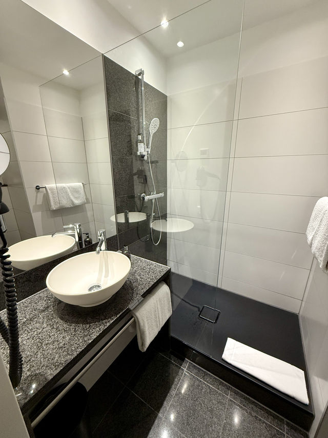 ✨ Stylish Stay in the Heart of Warsaw ✨ Stylish Stay in the Heart of Warsaw