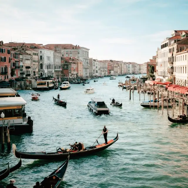 The ULTIMATE Venice Gondola Life Hack You Need