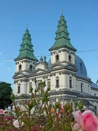 The Stunning Cathedral of the Immaculate Conception in Ternopil 🇺🇦✨