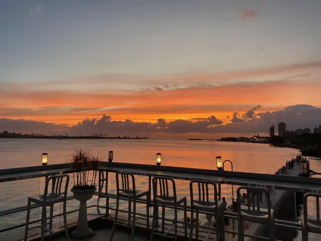 淡水長堤LBカフェ