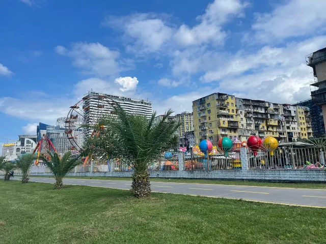 Бульвар и набережная в Батуми