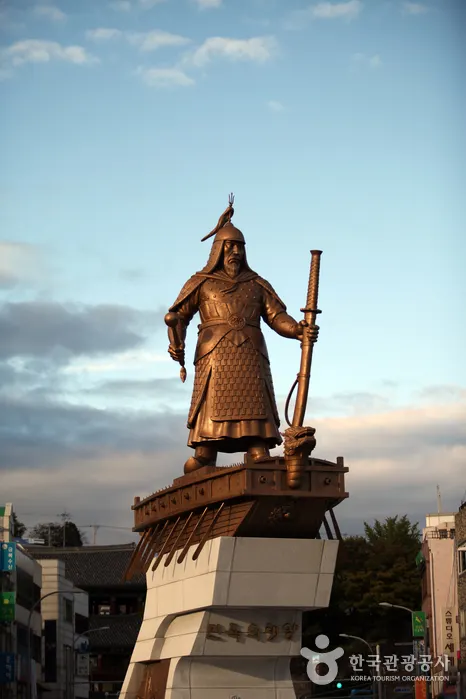 국내 여행지 추천 이순신 광장