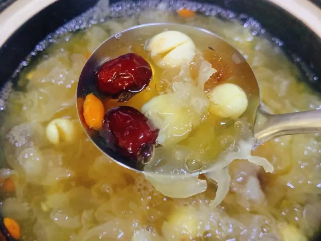 秋分湯水 - 白木耳蓮子甜湯