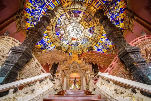 三頭象神博物館