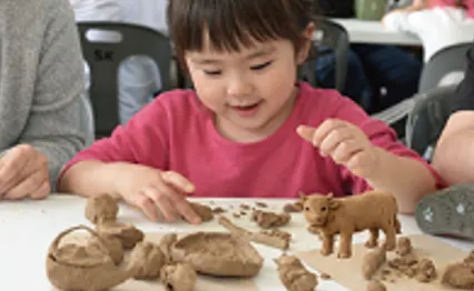 찰흙을 활용한 황소 만들기 놀이