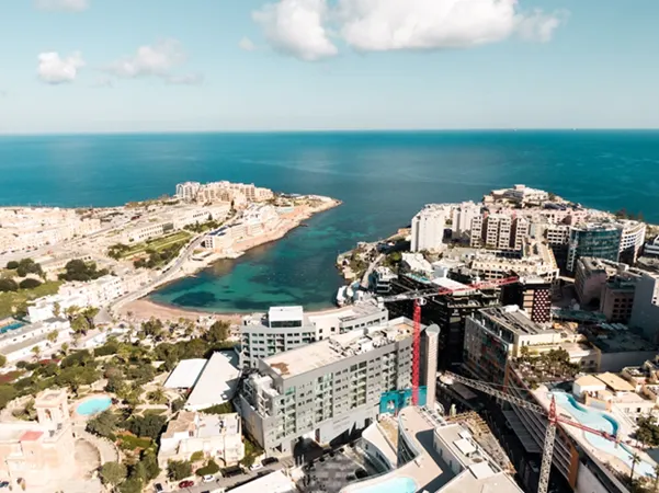 Vue aérienne de Paceville, St. Julian's à Malte