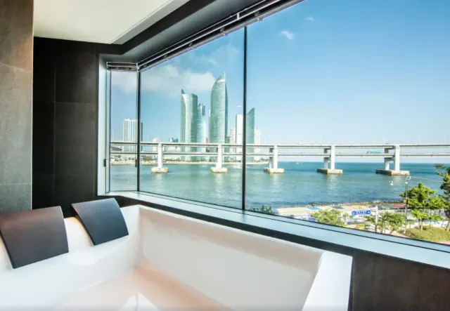 좀비런 부산 뷰좋은 숙소