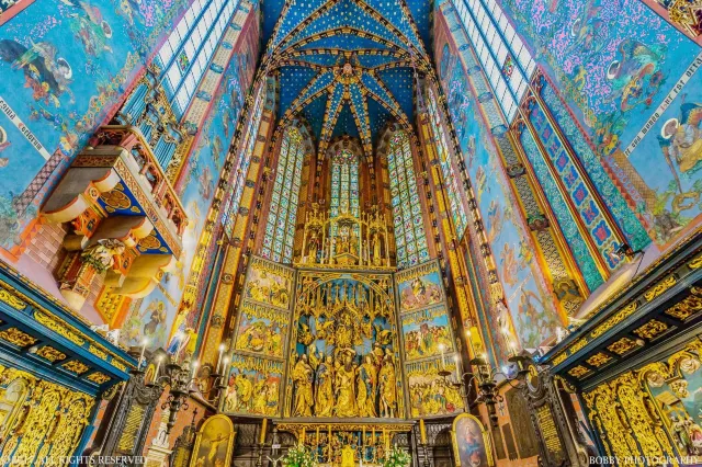 Мариацкий костел изнутри