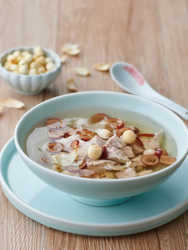 立冬湯水 · 百合蓮子紅棗瘦肉湯