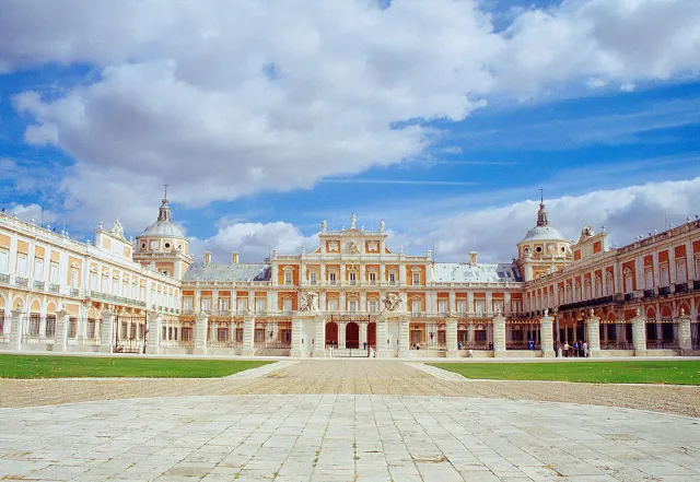 Оружейная площадь в Мадриде