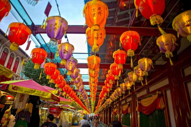 春到河畔