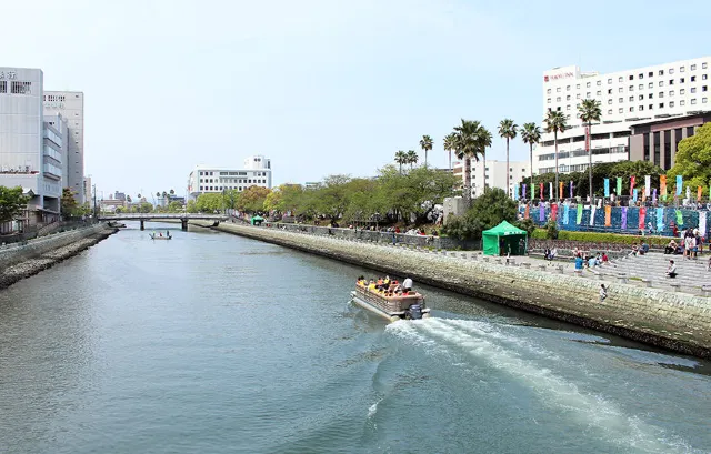 新町川 遊歩道 全景