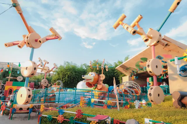 Slinky Dog Spin เซี่ยงไฮ้ดิสนีย์แลนด์