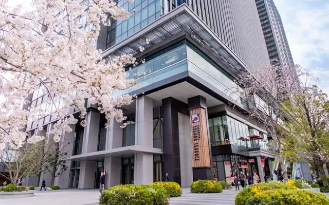 飯田橋サクラテラス