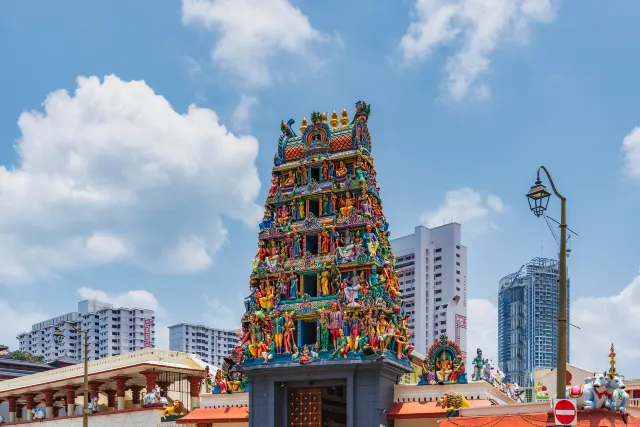 храм Sri Mariamman