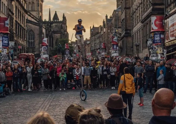 Edinburgh Festival Fringe takes over the capital for 3 weeks of world-class entertainment