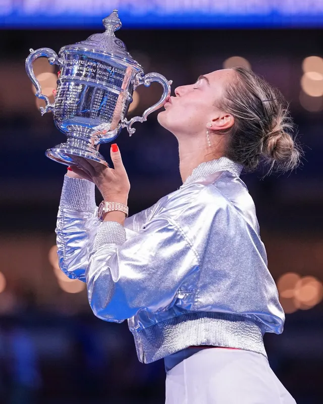 美網薩巴連卡強勢衛冕