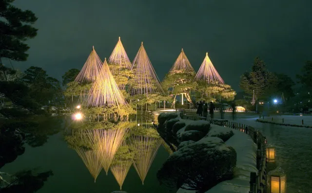 가나자와 여행 겐로쿠엔 밤