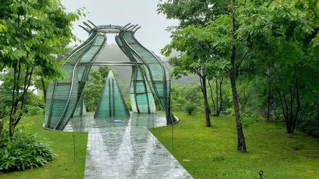 彫刻の森美術館