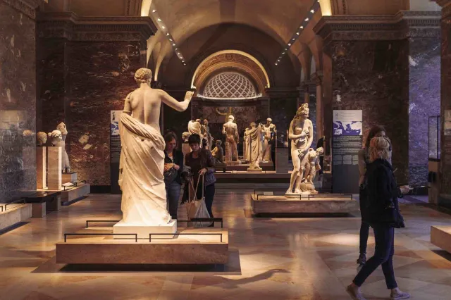 Things to do at the Louvre Museum