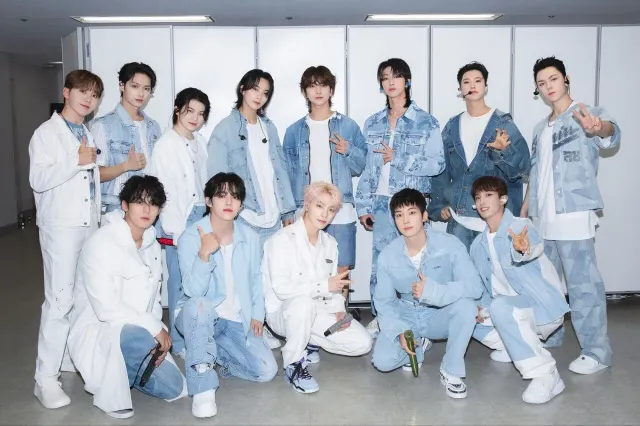 SEVENTEEN♡セブチ Love 会場限定 FML 京セラ 大阪 コンプ SEVENTEEN♡セブチ Love 会場限定 FML 京セラ 大阪 コンプ SEVENTEEN