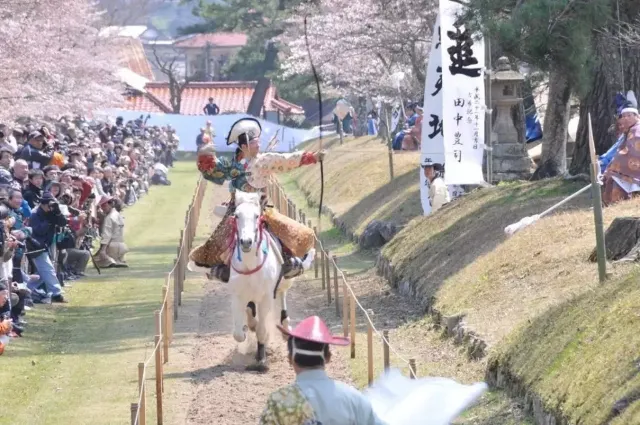三柱神社流鏑馬神事