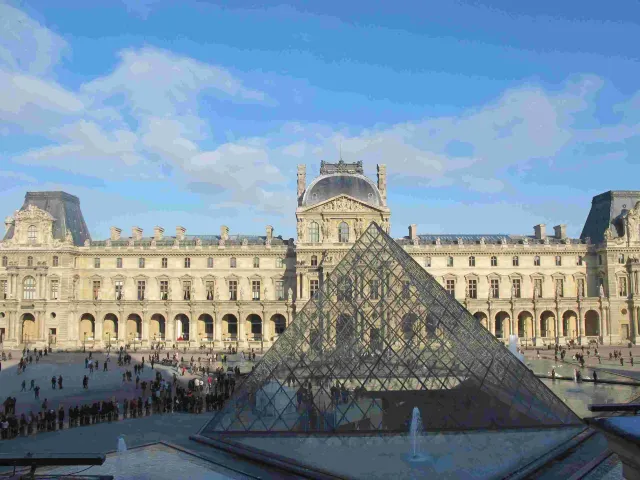 Things you need to know before visiting the Louvre Museum