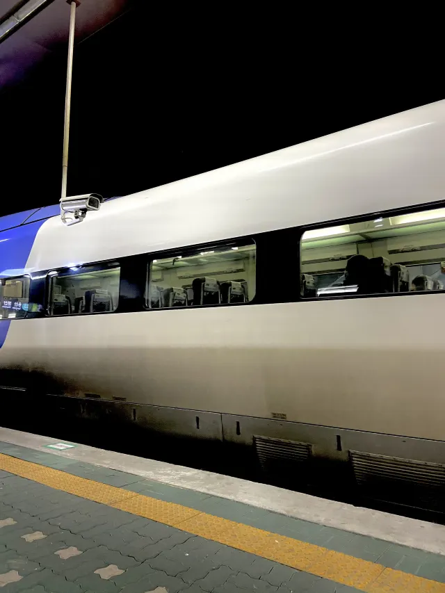 강릉 KTX 승강장