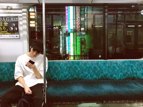 도쿄 지하철 내부