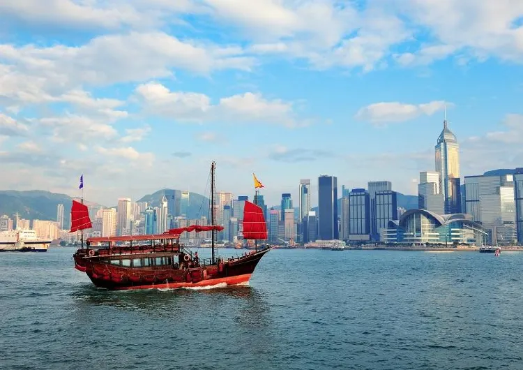 동양과 서양이 만나는 매력적인 도시, 홍콩 여행