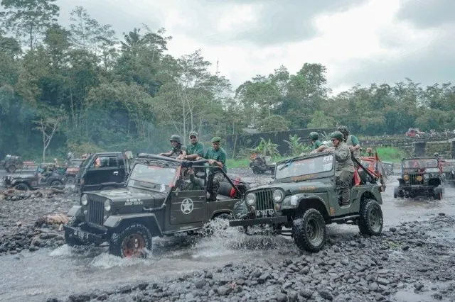 gunung merapi lava tour photo