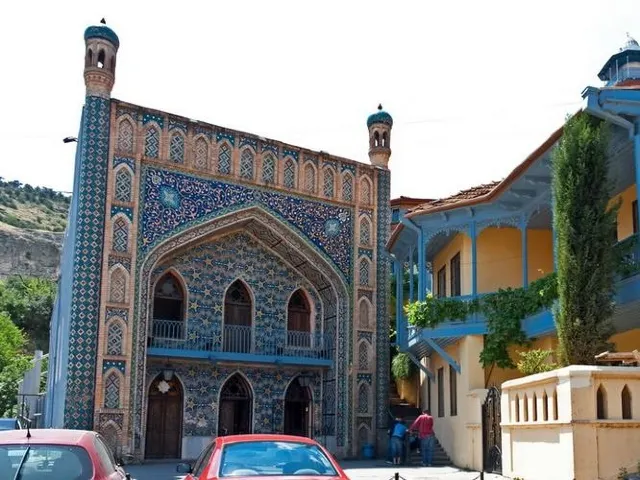 Орбелиановская баня (Пёстрая, Голубая) в Тбилиси