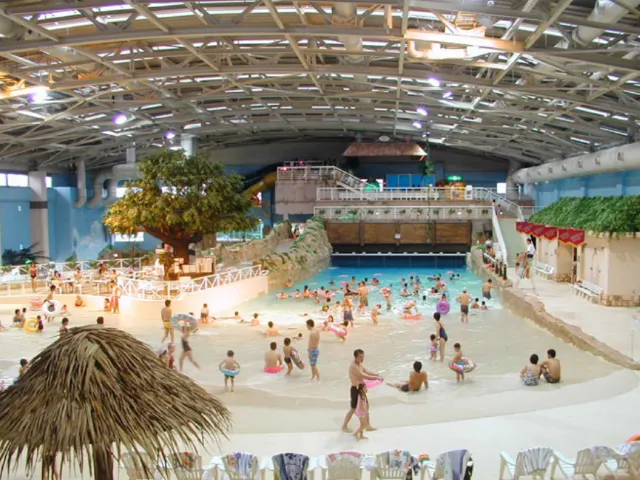 桐生新里温水プールカリビアンビーチ
