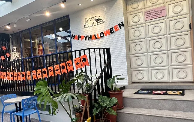 Lazzy Cafe 寵物餐廳