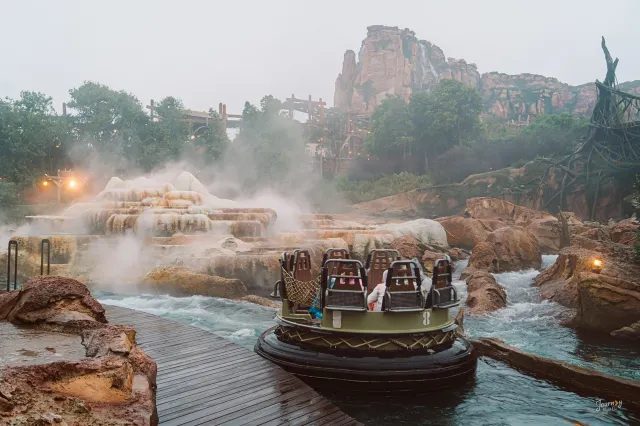 Roaring Rapids เซี่ยงไฮ้ดิสนีย์แลนด์