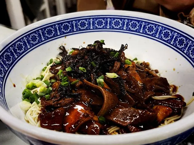 上海美食 #1 滬西老弄堂麵館