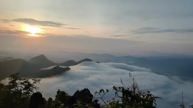 bukit cumbri photo