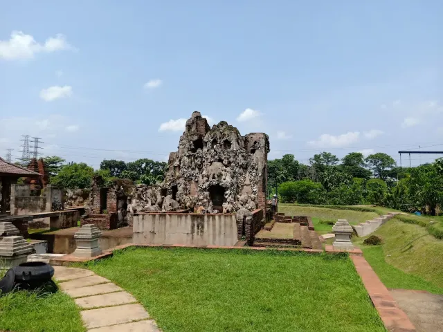 taman wisata goa sunyarangi photo