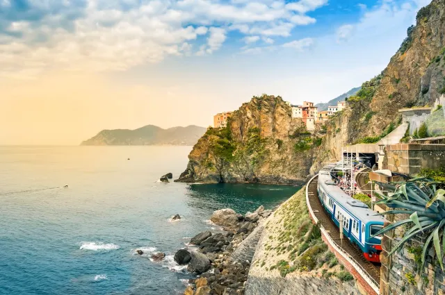 the beaches and villages of the Cinque